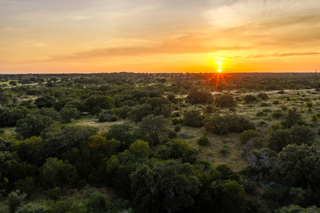 1622 W State Highway 71 Llano TX 78643