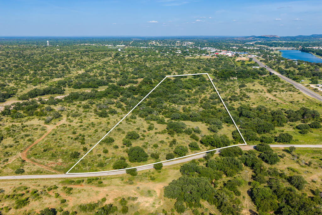 1622 W State Highway 71 Llano TX 78643