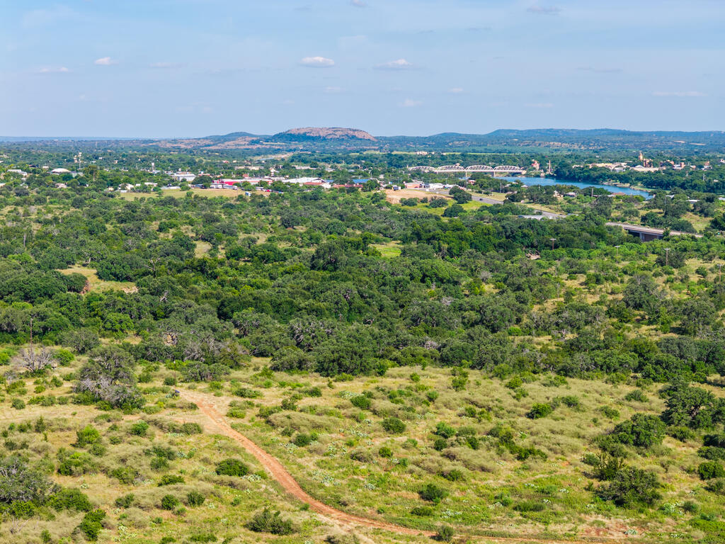 1622 W State Highway 71 Llano TX 78643