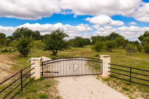 3145 N Grape Creek Road Fredericksburg TX 78624