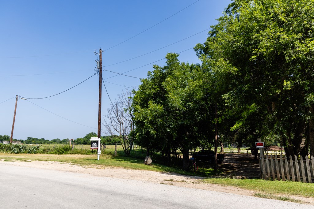 129 Old Ingram Loop Ingram TX 78025