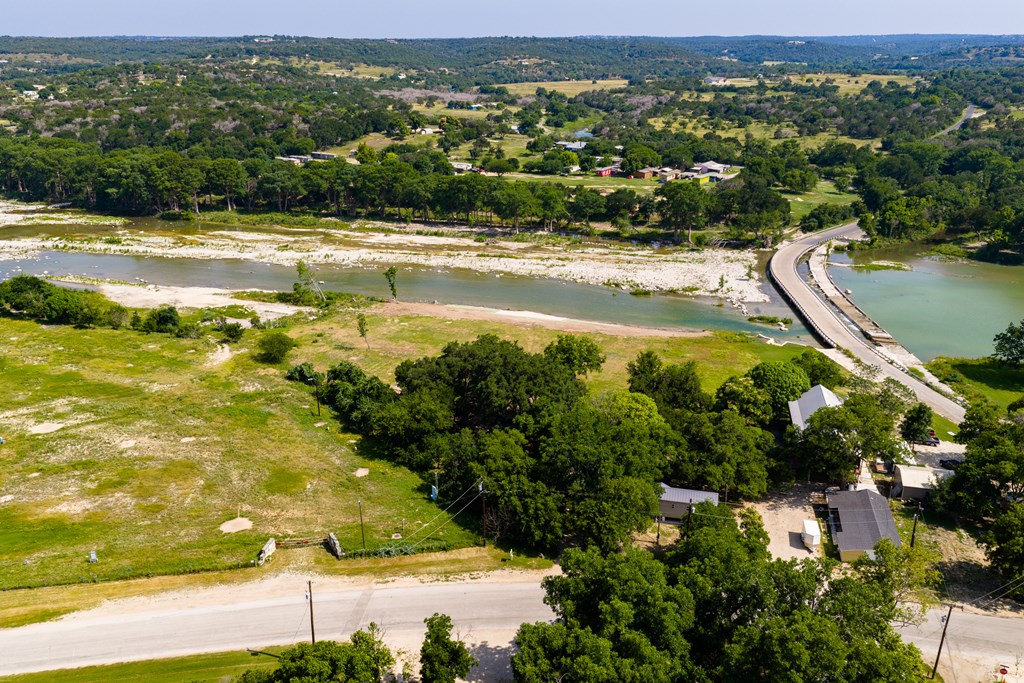 129 Old Ingram Loop Ingram TX 78025