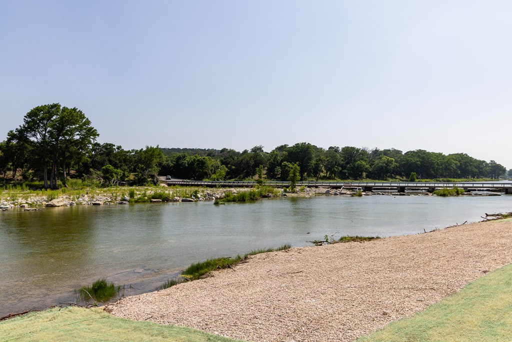 129 Old Ingram Loop Ingram TX 78025