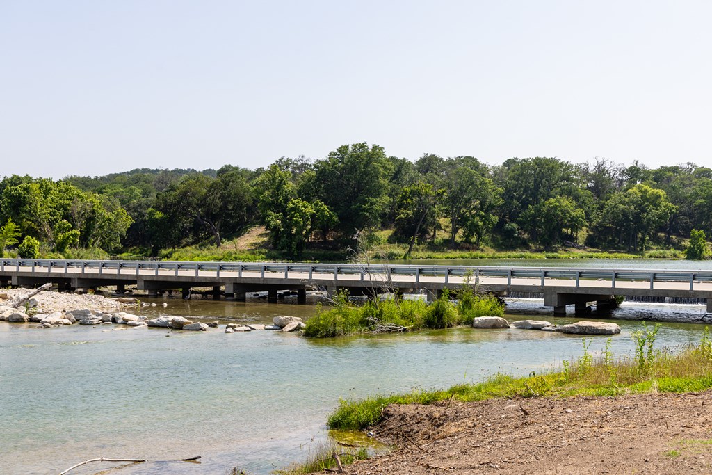 129 Old Ingram Loop Ingram TX 78025