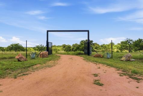 5230 County Road 409 Valley Springs TX 76885