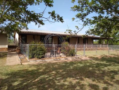 520 N County Road 520 Llano TX 78643