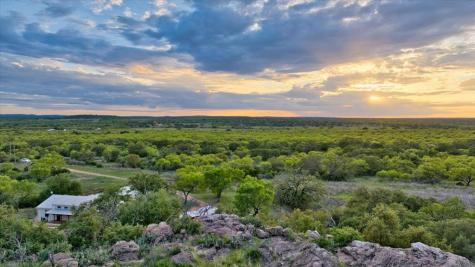 8312 E State Highway 29 Mason TX 76856