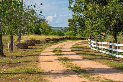 1070 Tullos Lane Mason TX 76856