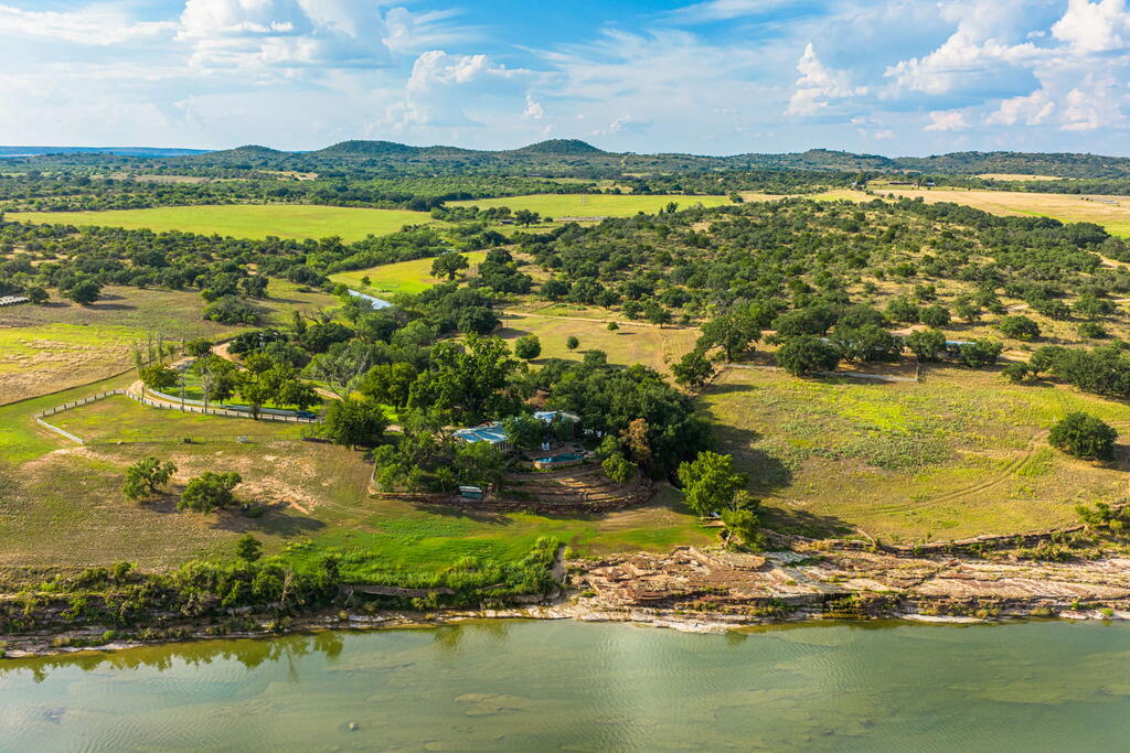 1070 Tullos Lane Mason TX 76856