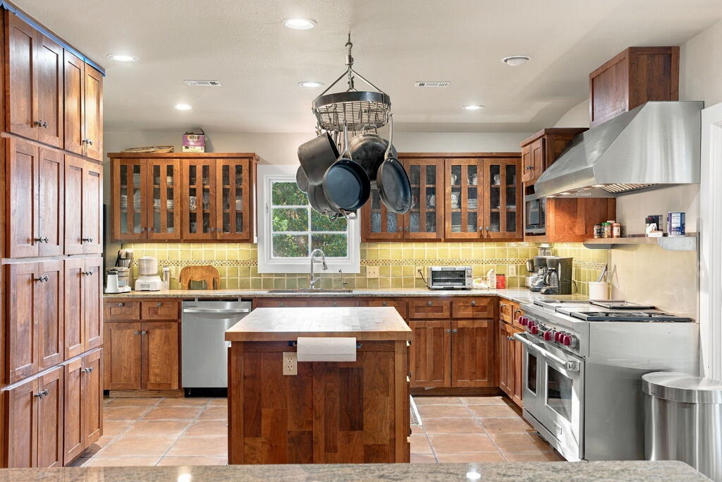 1070 Tullos Lane Mason TX 76856