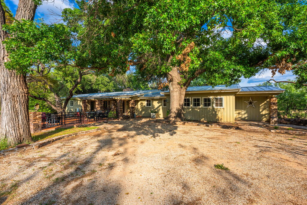 1070 Tullos Lane Mason TX 76856