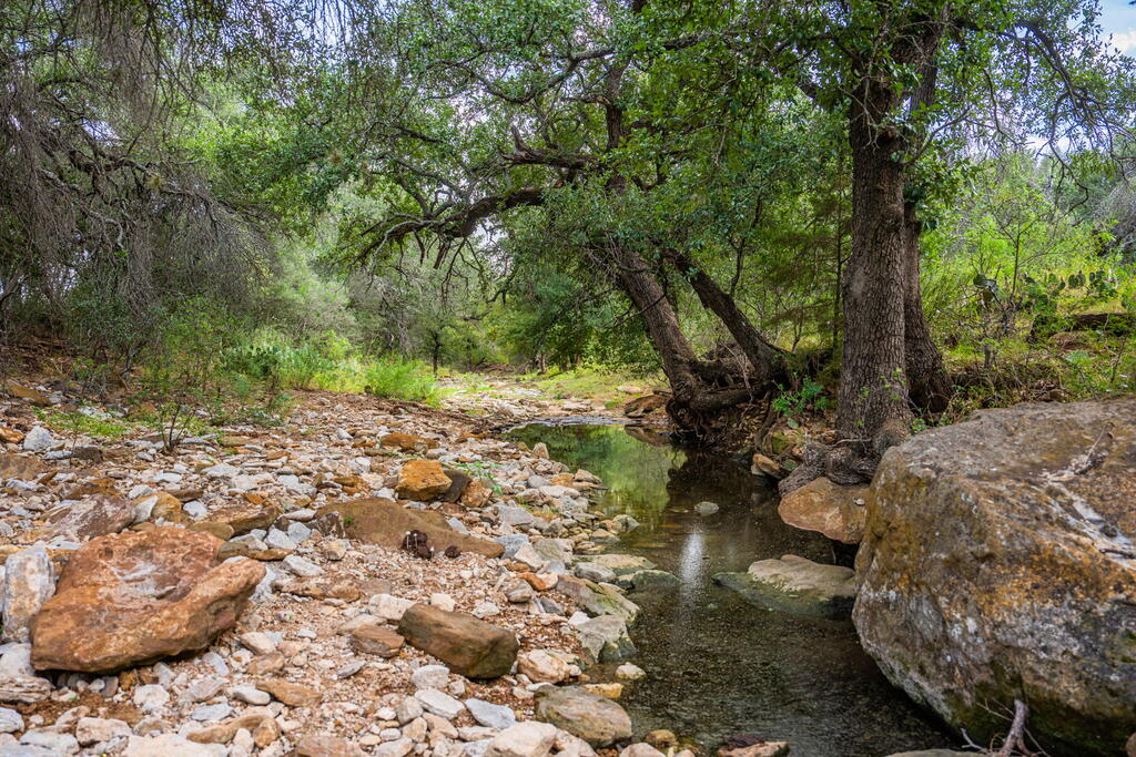 1070 Tullos Lane Mason TX 76856