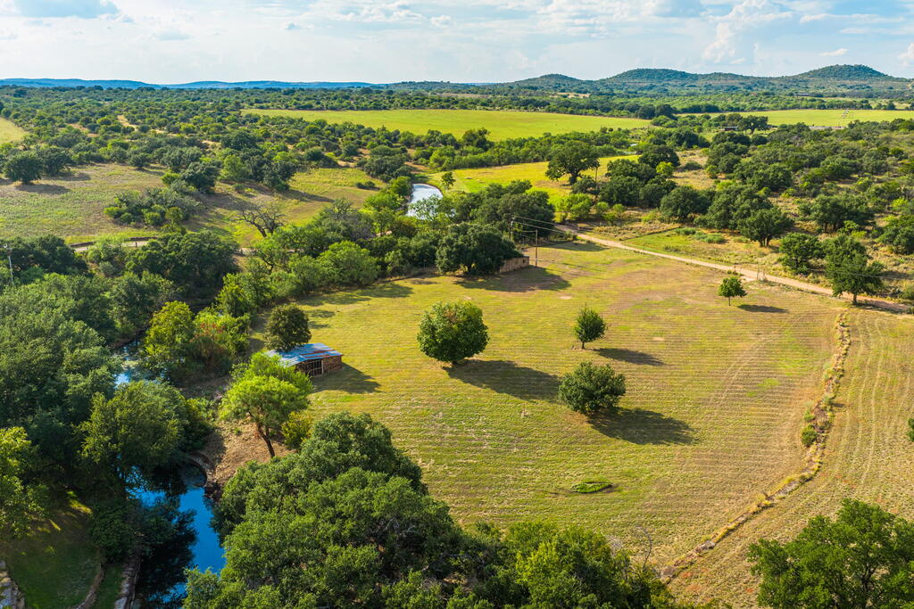 1070 Tullos Lane Mason TX 76856