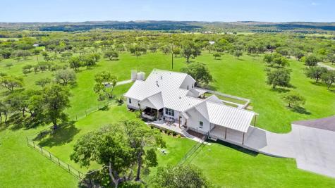 2454 Mckinney Loop Blanco TX 78606