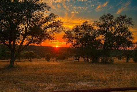1430 Gibson-best Road Hye TX 78635