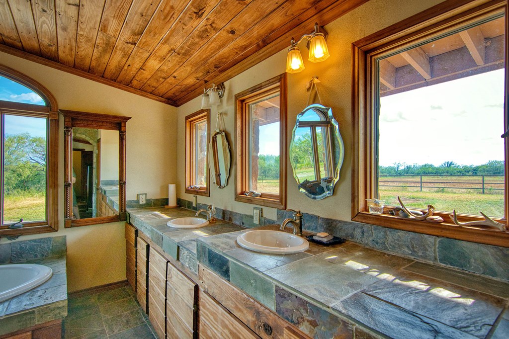 6253 County Road 121 San Saba TX 76877