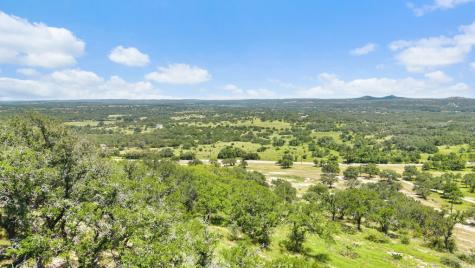 5032 Kendalia Road Blanco TX 78606