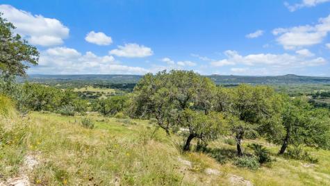 5032 Kendalia Road Blanco TX 78606
