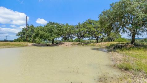 5032 Kendalia Road Blanco TX 78606