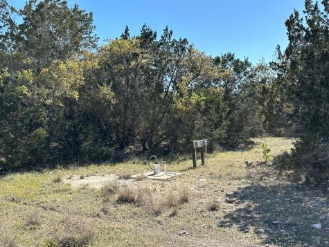 215 70l Road Junction TX 76849