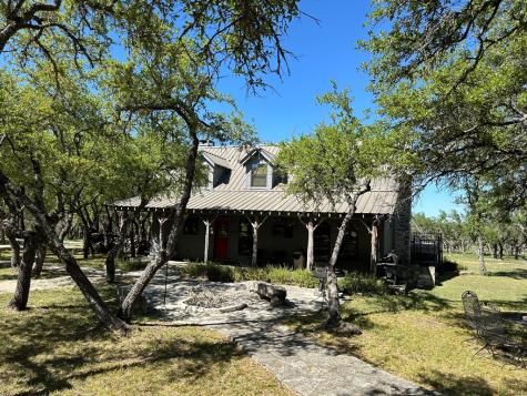 215 70l Road Junction TX 76849