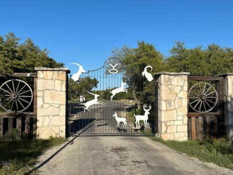215 70L Road Junction TX 76849