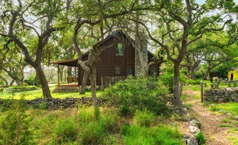 1218 Oakwood Loop Wimberley TX 78676