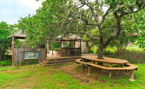 1218 Oakwood Loop Wimberley TX 78676