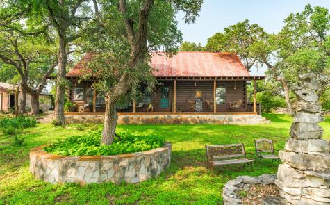 1218 Oakwood Loop Wimberley TX 78676