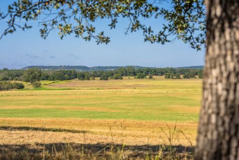 1 Sultemeier-moellering Road Fredericksburg TX 78624