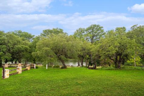 1100 W Highway 39 Ingram TX 78025