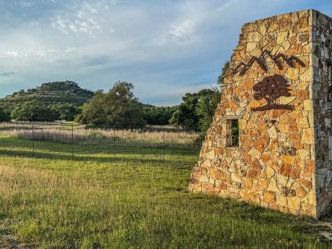 3513 N Us Highway 281 Blanco TX 78606