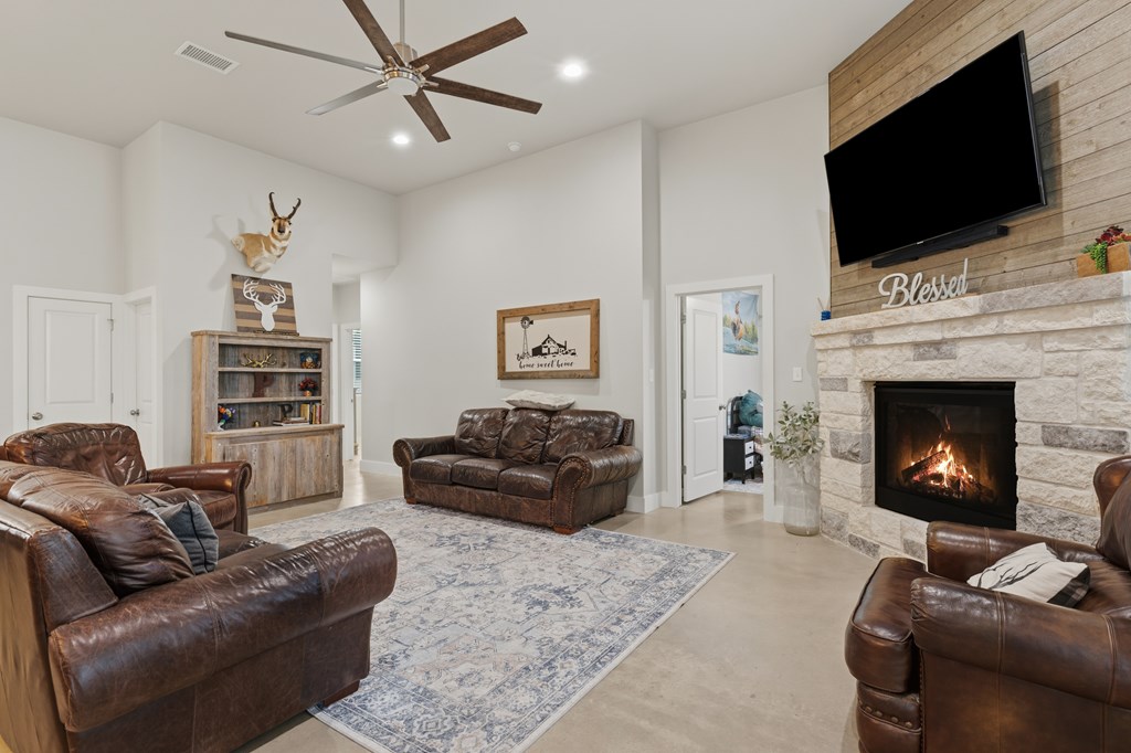 764 Stubbs Johnson City TX 78636