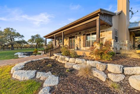 4827 Maenius Road Blanco TX 78606