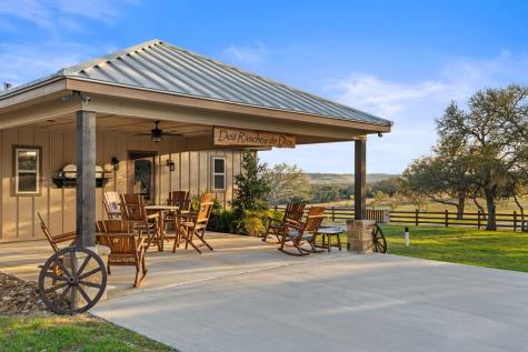4827 Maenius Road Blanco TX 78606