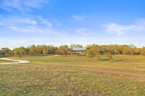 4827 Maenius Road Blanco TX 78606
