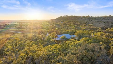 4827 Maenius Road Blanco TX 78606