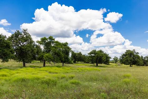 34 N Gretchen Grove Lane Fredericksburg TX 78624