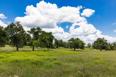 34 N Gretchen Grove Lane Fredericksburg TX 78624