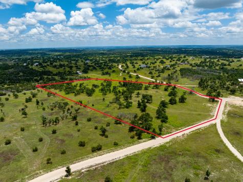 34 N Gretchen Grove Lane Fredericksburg TX 78624