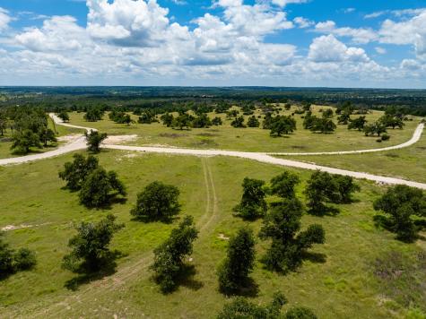 34 N Gretchen Grove Lane Fredericksburg TX 78624
