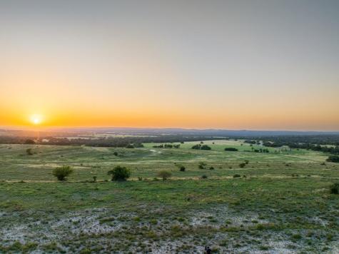 302 Hye/albert Road Hye TX 78635