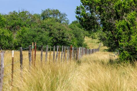 0000 Bridle Path Way Fredericksburg TX 78624
