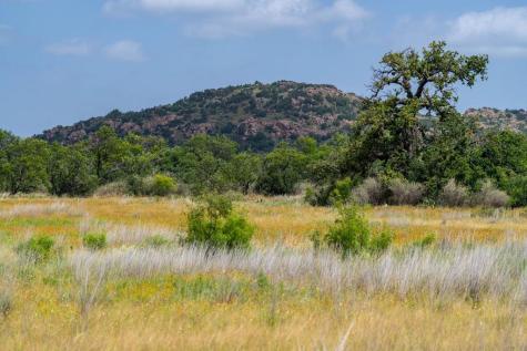 7484 County Road 409 Valley Springs TX 76885