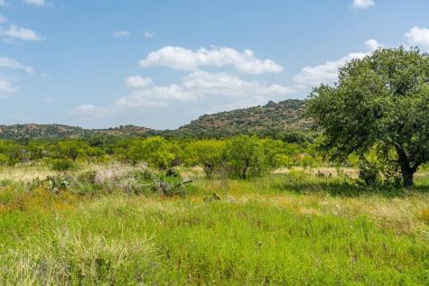 7484 County Road 409 Valley Springs TX 76885