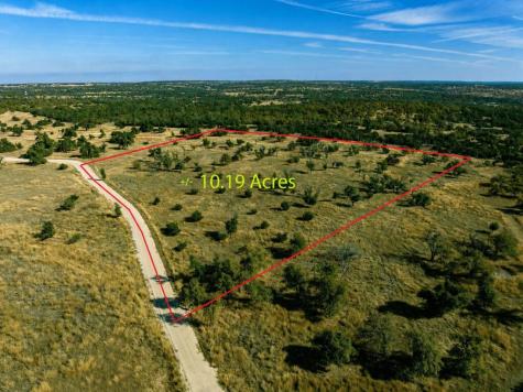 100 N Gretchen Grove Lane Fredericksburg TX 78624