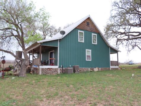 678 Tank Hollow Poteet TX 78065
