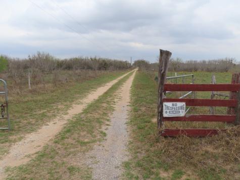 678 Tank Hollow Poteet TX 78065