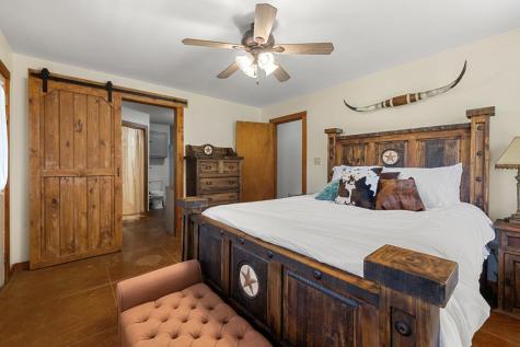 2631 N Us Highway 281 Johnson City TX 78636