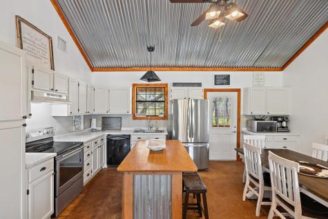 2631 N Us Highway 281 Johnson City TX 78636